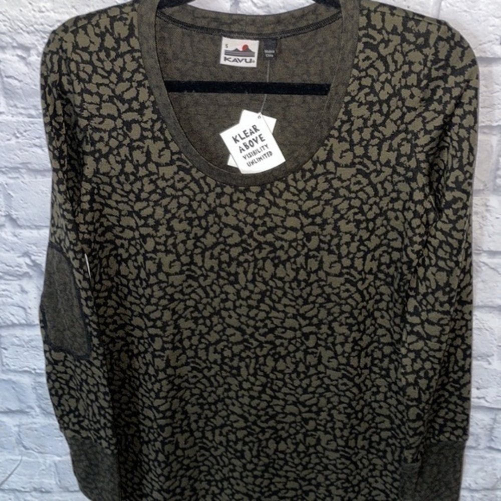 Kavu Deva Military Camo Print Long Sleeve Dress with Lebow Patches & Thumb Holes - Picture 3 of 10